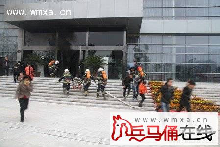 临潼区开展认识火灾、学会逃生消防演练