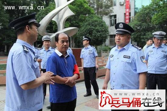 县公安局局长魏随康带队检查蓝田县2014年高