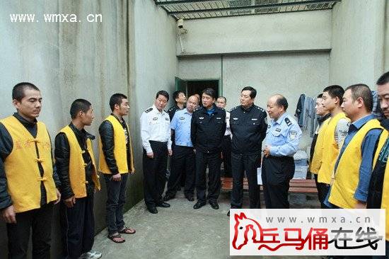 省厅副厅长马中林市局副局长张卫深入县公安局