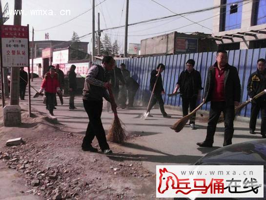 二曲镇城西社区开展春节前在职党员进社区活动