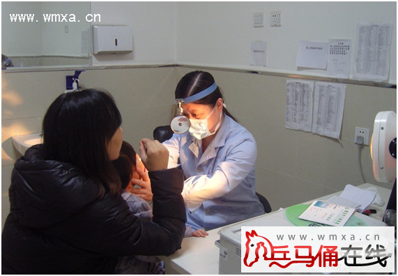 西安儿童医院开展学雷锋献爱心 关爱社会你我