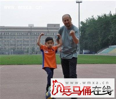 腾格尔女儿得什么病去世 腾格尔女儿照片曝光_西安文明网