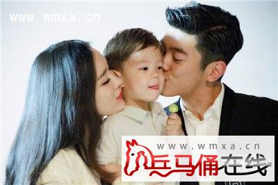 霍思燕杜江婚纱照 霍思燕儿子嗯哼近照