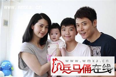 张丹峰个人资料简介 张丹峰和老婆洪欣女儿曝