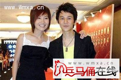 何炅个人资料简介 何炅和老婆王菁婚纱照