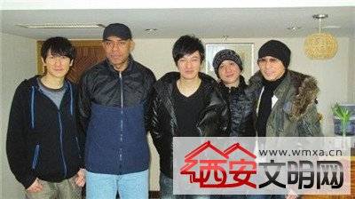 信乐团为什么换主唱 信乐团阿信的黑帮背景