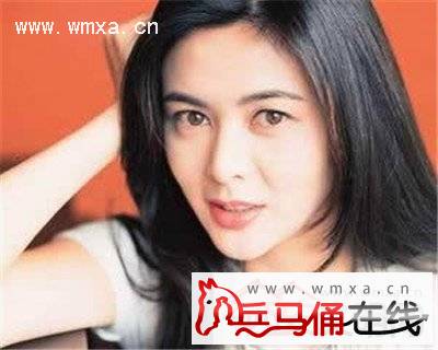 关之琳个人资料简介 关之琳被塞高尔夫球事件