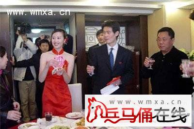 郝伟老婆杜琳娜照片 足球运动员郝伟个人简历