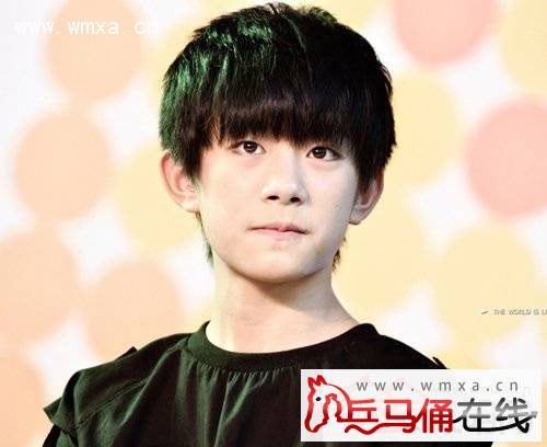 易烊千玺的女朋友宋婕被爆接吻照片 个人资料