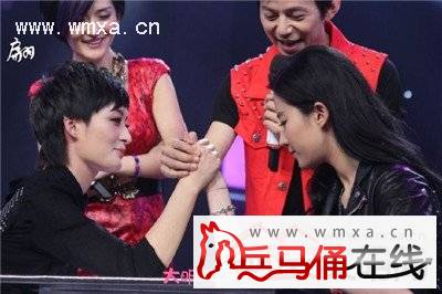 曾轶可刘亦菲是什么关系 曾轶可刘亦菲接吻照