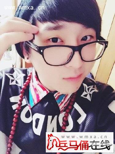 王帝家庭背景:出生武术世家 系会武术的音乐家