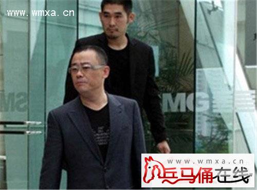 周立波为什么坐牢 周立波李咏闹翻是怎么回事图片