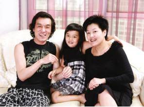 李咏老婆哈文个人资料简介 昔年李咏哈文恩爱