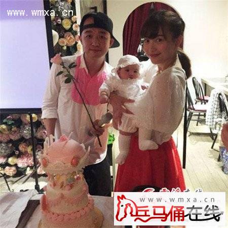 包贝尔的老婆女儿资料照片