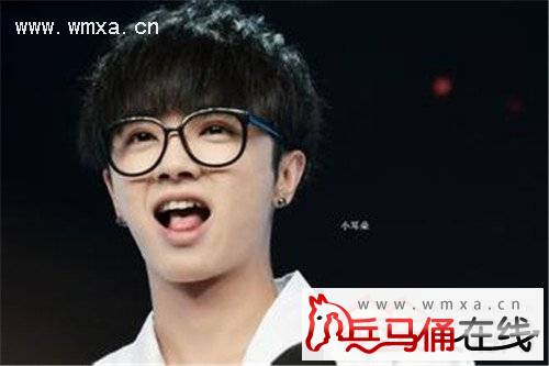 华晨宇个人资料及家庭背景简介