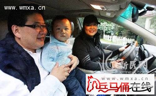 曹可凡王冠是什么关系 曹可凡的现任老婆是谁