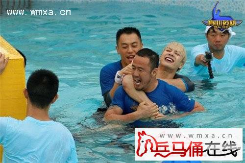 真心英雄王嘉尔是哪一期 王嘉尔综艺首秀引尖