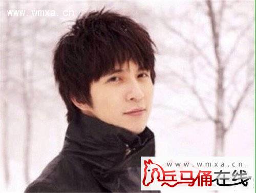 薛之谦为什么不红 薛之谦整容前对比照