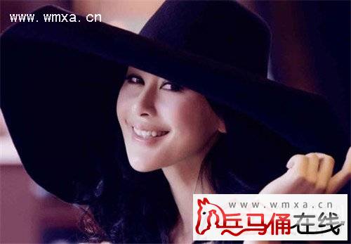 《伪装者》靳东个人资料简介 靳东现实中的老