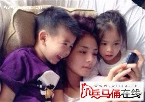 刘涛老公晒刘涛激吻照精尽人亡 刘涛王珂的孩