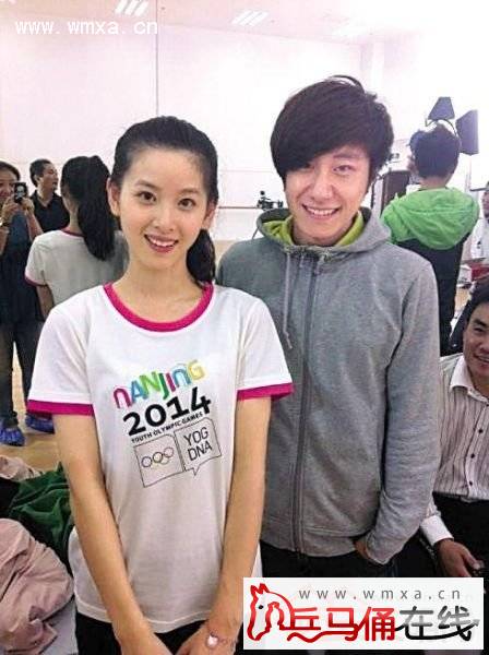 茶妹四任前男友曝光 揭秘刘强东前妻龚小京家