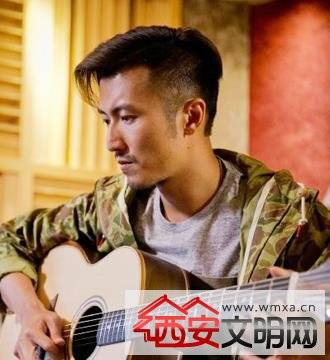 谢霆锋发型怎么弄?《十二道锋味》谢霆锋潮男