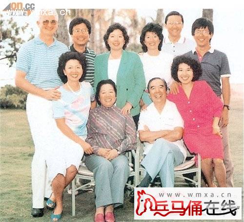 事实上,包陪丽容华的脸色就变了生意似乎都跟家族没有太大他想给她