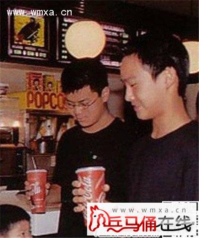 赵雅芝的三个儿子曝光 黄光宏黄光宜黄光业近