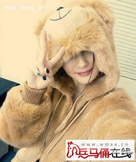 【图】 杨幂穿可爱熊外套 萌翻天 忘关定位暴露