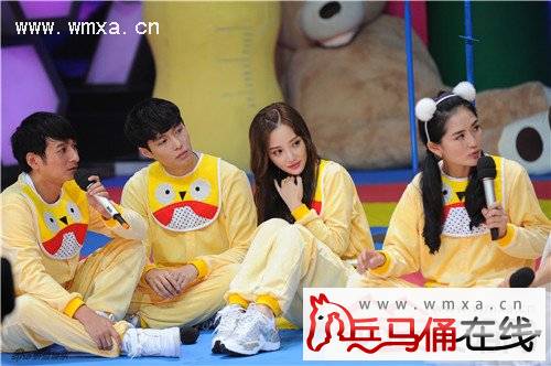 快乐大本营最新一期甜馨来袭 李小璐张艺兴携