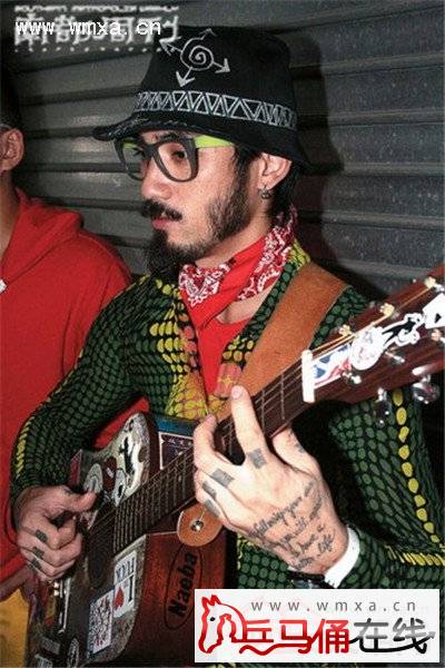 范晓萱与穷男友相恋8年终分手 揭范晓萱男友神