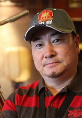 释小龙为什么能红 揭释小龙父亲陈同山显赫家