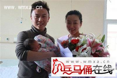 谢苗与何彦霓喜获女儿糖豆 何彦霓谢苗结婚现