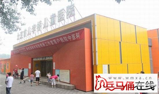 顺义 一男孩医院补牙猝死 案开庭 母亲不时失声