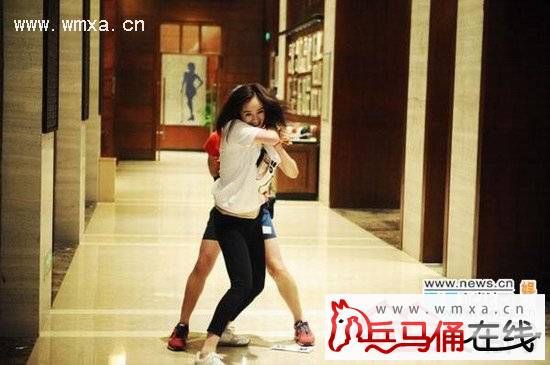 奔跑吧兄弟与女神杨幂同台对撕  baby上演5杀 打