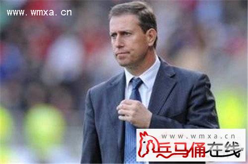 中国男足主帅佩兰为什么下课 下任新男足主帅