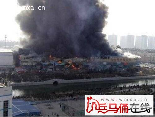 网曝济南批发市场大火 最新消息:火势已得到控