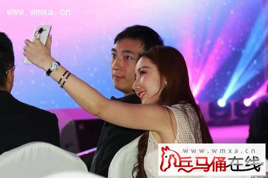 王思聪带女友夜店 西双版纳行动作频频被疑有