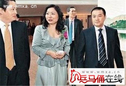 龙湖地产老板龙湖董事长吴亚军简介及背景 吴亚军老公