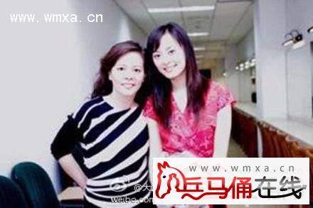 孙俪妈妈近照曝光被赞岁月无痕 单亲家庭成长