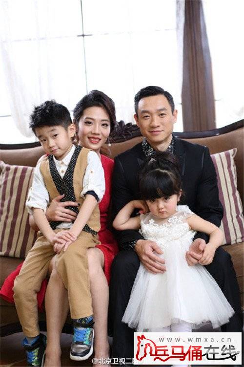 北京卫视二胎时代今晚收官 4组家庭上演不舍分