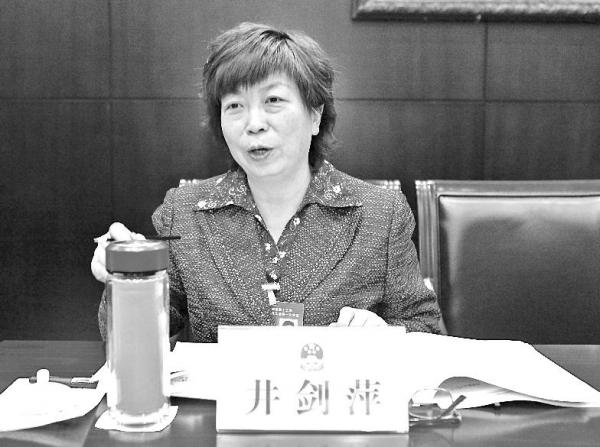 低调务实不张扬 埋头苦干锐意进取 --省十三届